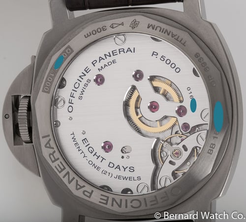 Caseback of Luminor 44 Base 8 Days