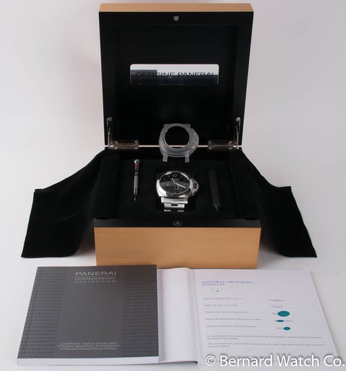 Box / Paper shot of Luminor 1950 3 Days GMT