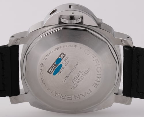 Caseback of Luminor Marina
