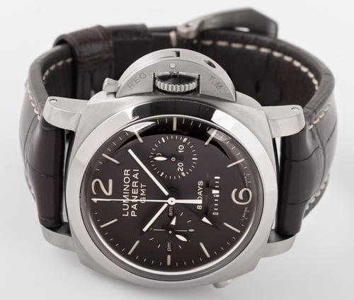 Front View of Luminor 1950 Titanium 8 Days Chrono Monopulsante GMT