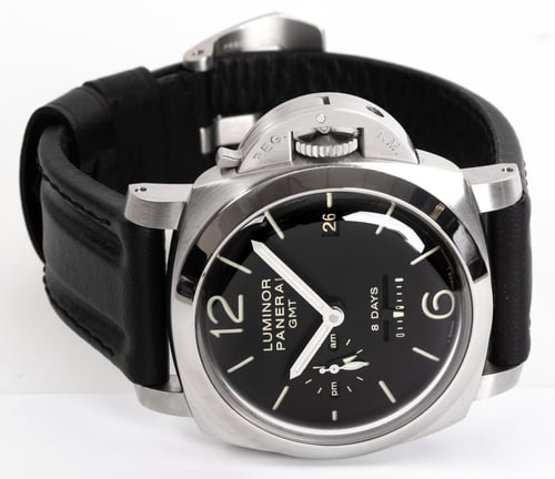 Front View of Luminor 1950 8 days GMT