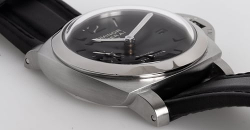 9' Side Shot of Luminor 1950 8 days GMT