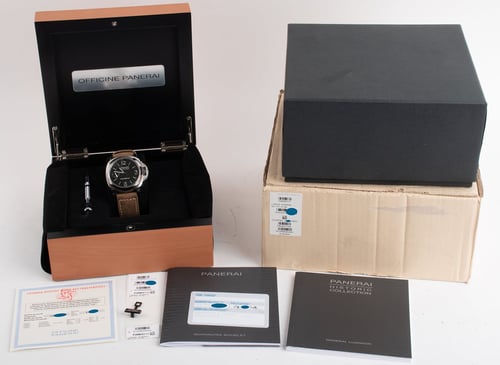 Box / Paper shot of Luminor Marina 'Sandwich Dial'