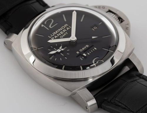 9' Side Shot of Luminor 1950 8 Days GMT