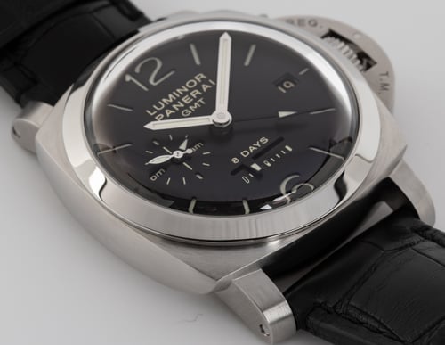 9' Side Shot of Luminor 1950 8 Days GMT