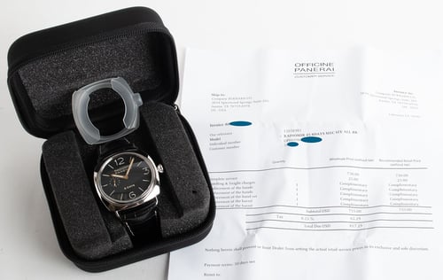 Box / Paper shot of Radiomir 8 Day