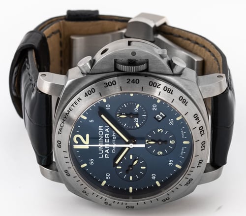 Front View of Luminor Chrono Daylight