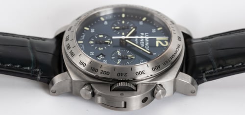 Crown Side Shot of Luminor Chrono Daylight