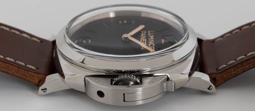 Crown Side Shot of Luminor 1950 3 Days