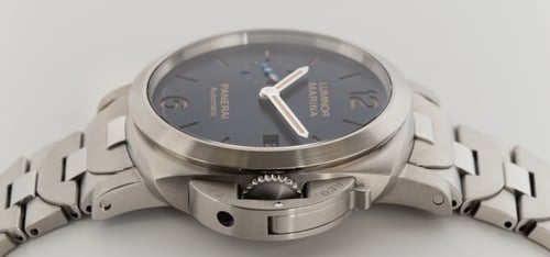 Crown Side Shot of Luminor Marina