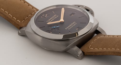 9' Side Shot of Luminor 1950 3 Days Titanio