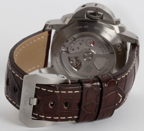 Rear / Band View of Luminor 1950 3 Days GMT