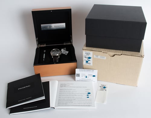 Box / Paper shot of Luminor Marina 8 Day