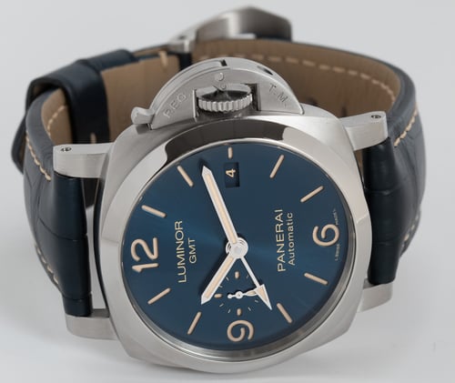 Front View of Luminor GMT