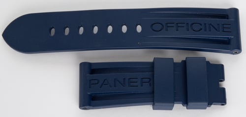 Open Clasp Shot of Luminor GMT