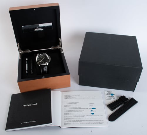 Box / Paper shot of Luminor 1950 3 Days Automatic