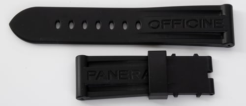 Open Clasp Shot of Luminor Marina Logo