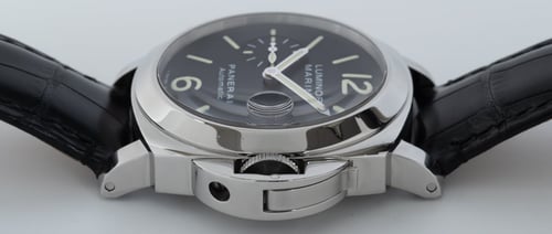 Crown Side Shot of Luminor Marina