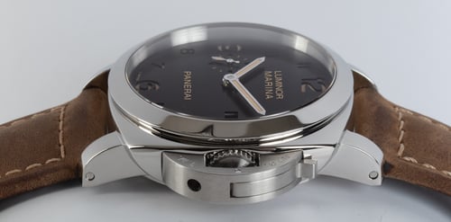 Crown Side Shot of Luminor Marina 1950 3 Days Automatic