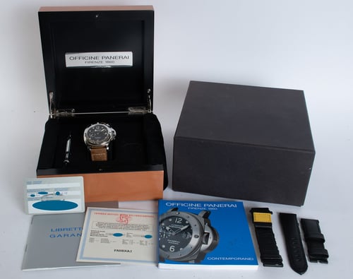 Box / Paper shot of Luminor Submersible - A series - Tritium
