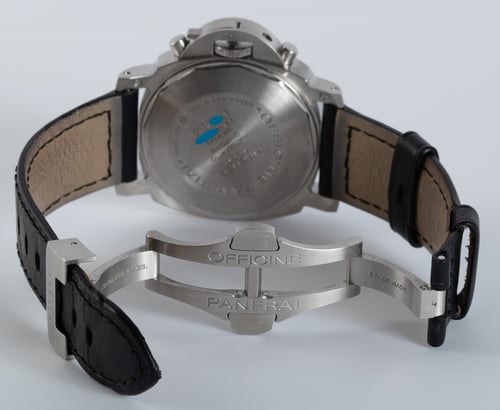 Open Clasp Shot of Luminor Chronograph