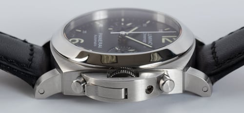 Crown Side Shot of Luminor Chronograph