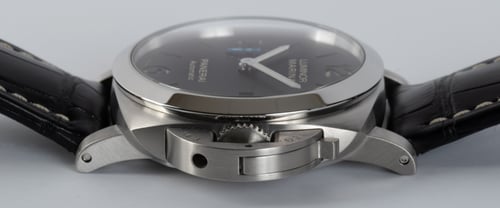 Crown Side Shot of Luminor Marina 1950 3 Days
