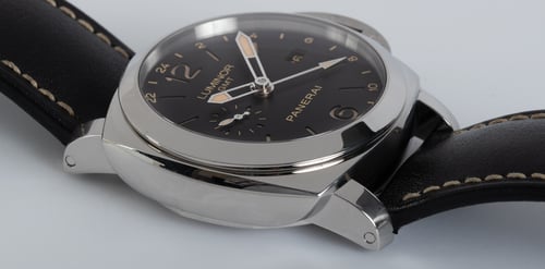 9' Side Shot of Luminor 1950 3 Days GMT 24H