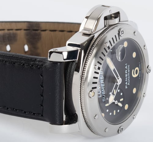 Dial Shot of Luminor Submersible 'Tritium Dial'