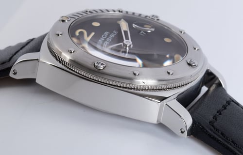 9' Side Shot of Luminor Submersible 'Tritium Dial'