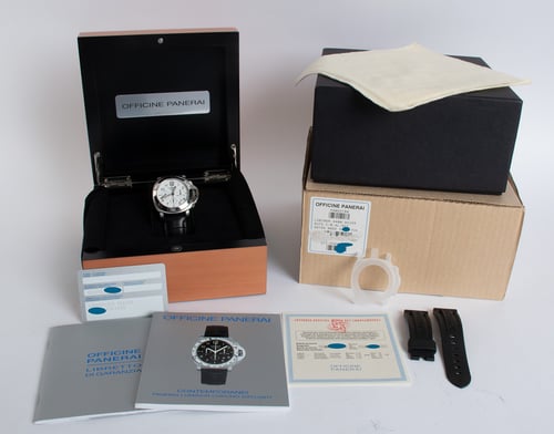 Box / Paper shot of Luminor Daylight Chronograph