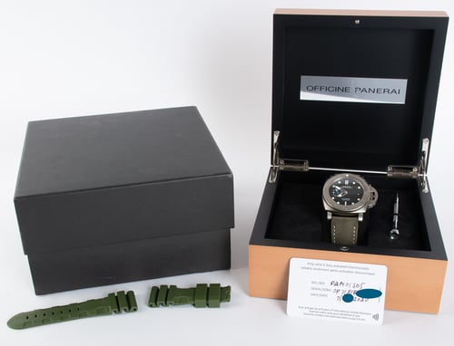 Box / Paper shot of Luminor Submersible 1950 3 Days Titanio