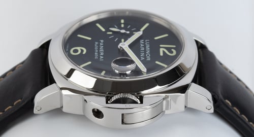 Crown Side Shot of Luminor Marina