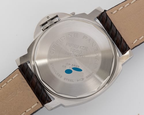 Caseback of Luminor Marina