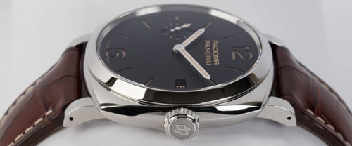Crown Side Shot of Radiomir 1940 3 Days