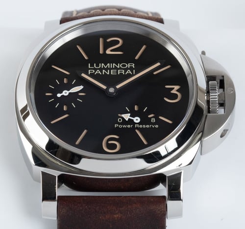 Front Shot  of Luminor 8 Days Power Reserve