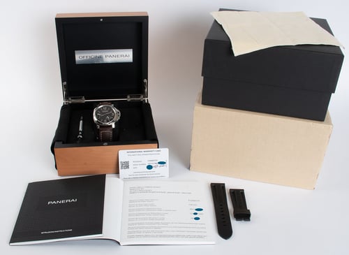 Box / Paper shot of Luminor 8 Days Power Reserve