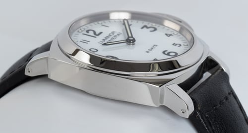 9' Side Shot of Luminor Base 8 days 44mm