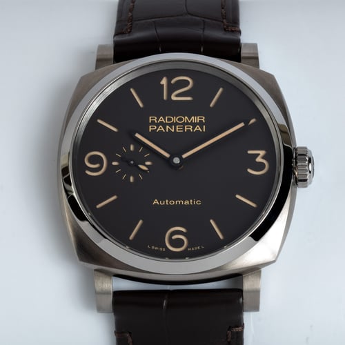Front Shot  of Radiomir 1940