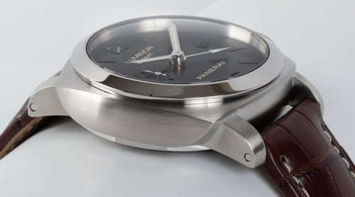 9' Side Shot of Luminor 1950 3 Days GMT