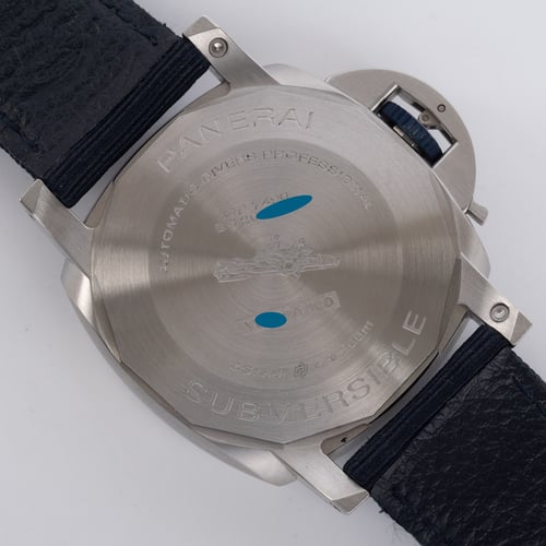 Caseback of Submersible Quarantaquattro Blu Profondo