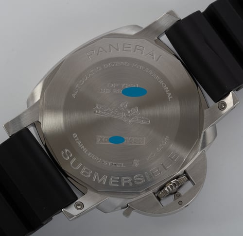 Caseback of Submersible Bianco