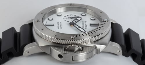 Crown Side Shot of Submersible Bianco