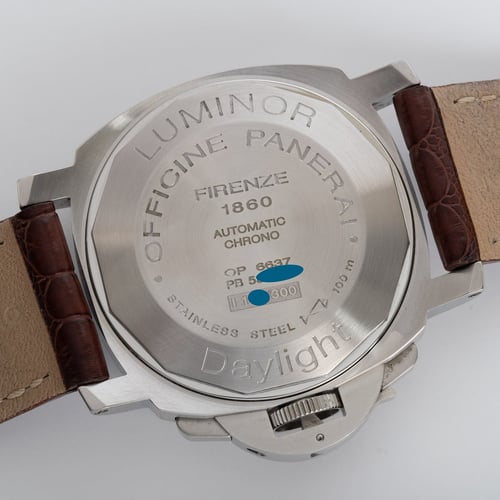 Caseback of Luminor Daylight Chronograph
