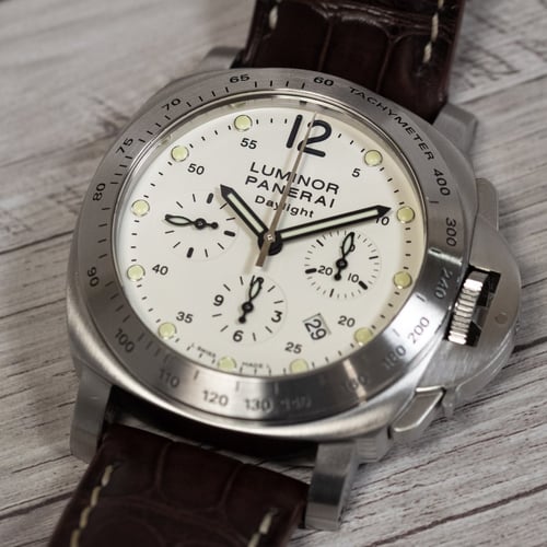 Stylied photo of  of Luminor Daylight Chronograph
