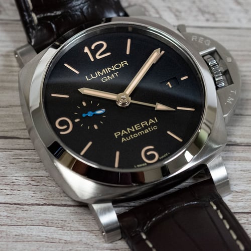 Extra Shot of Luminor 1950 3 Days GMT