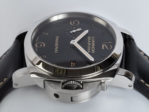 Crown Side Shot of Luminor Marina 1950 3 Days Automatic