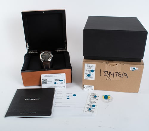 Box / Paper shot of Radiomir Tre Giorni