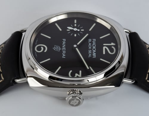 Crown Side Shot of Radiomir Black Seal Logo