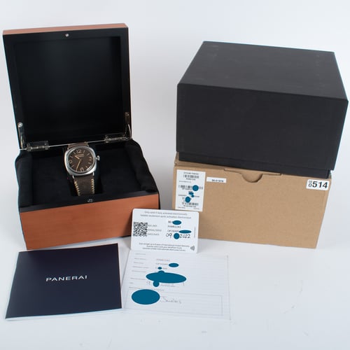 Box / Paper shot of Radiomir Eilean 45mm